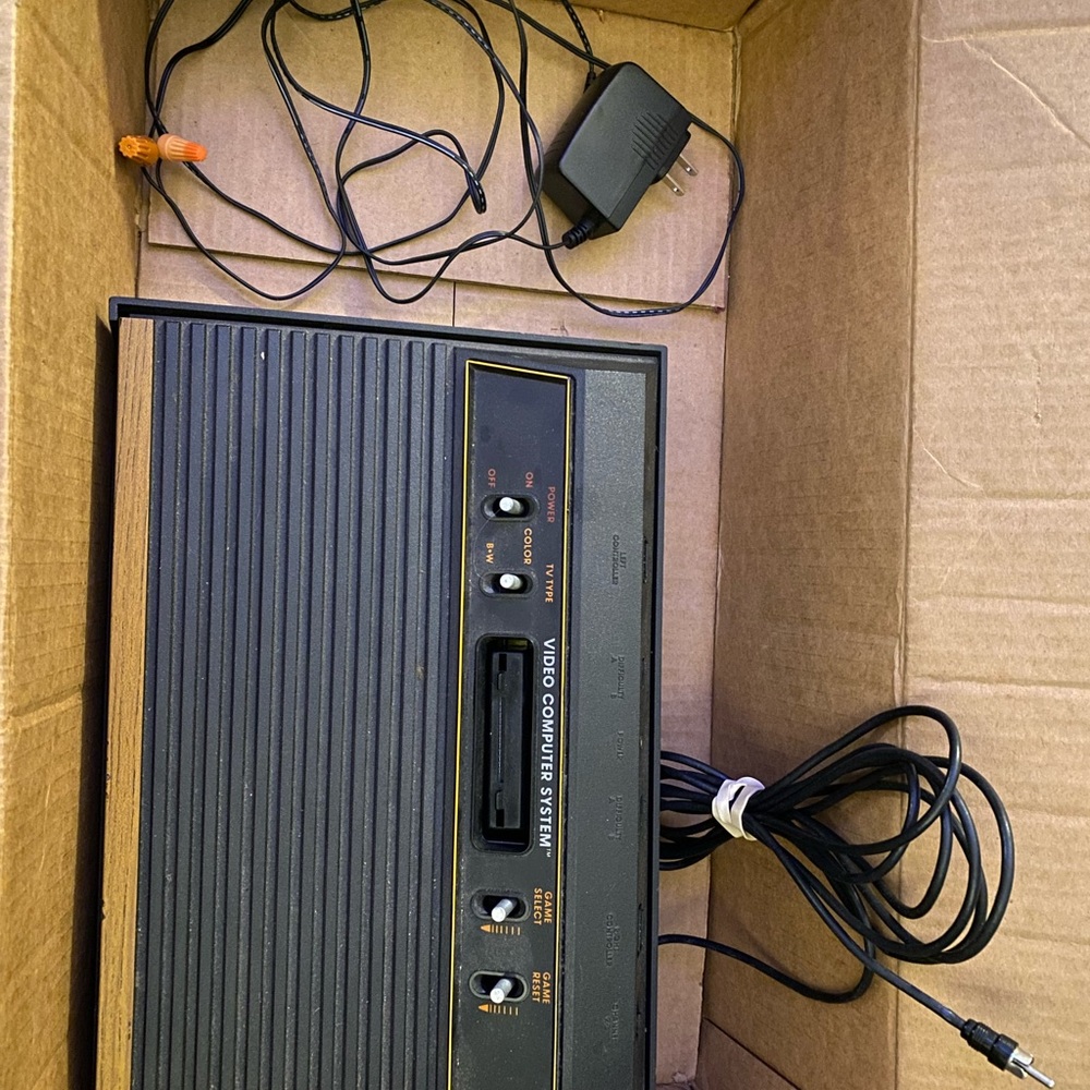Atari 2600 Woodgrain 4 Switch System - Includes 11 Games, NO CONTROLS - UNTESTED